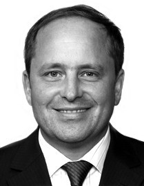 Dr. Sven Schieszl