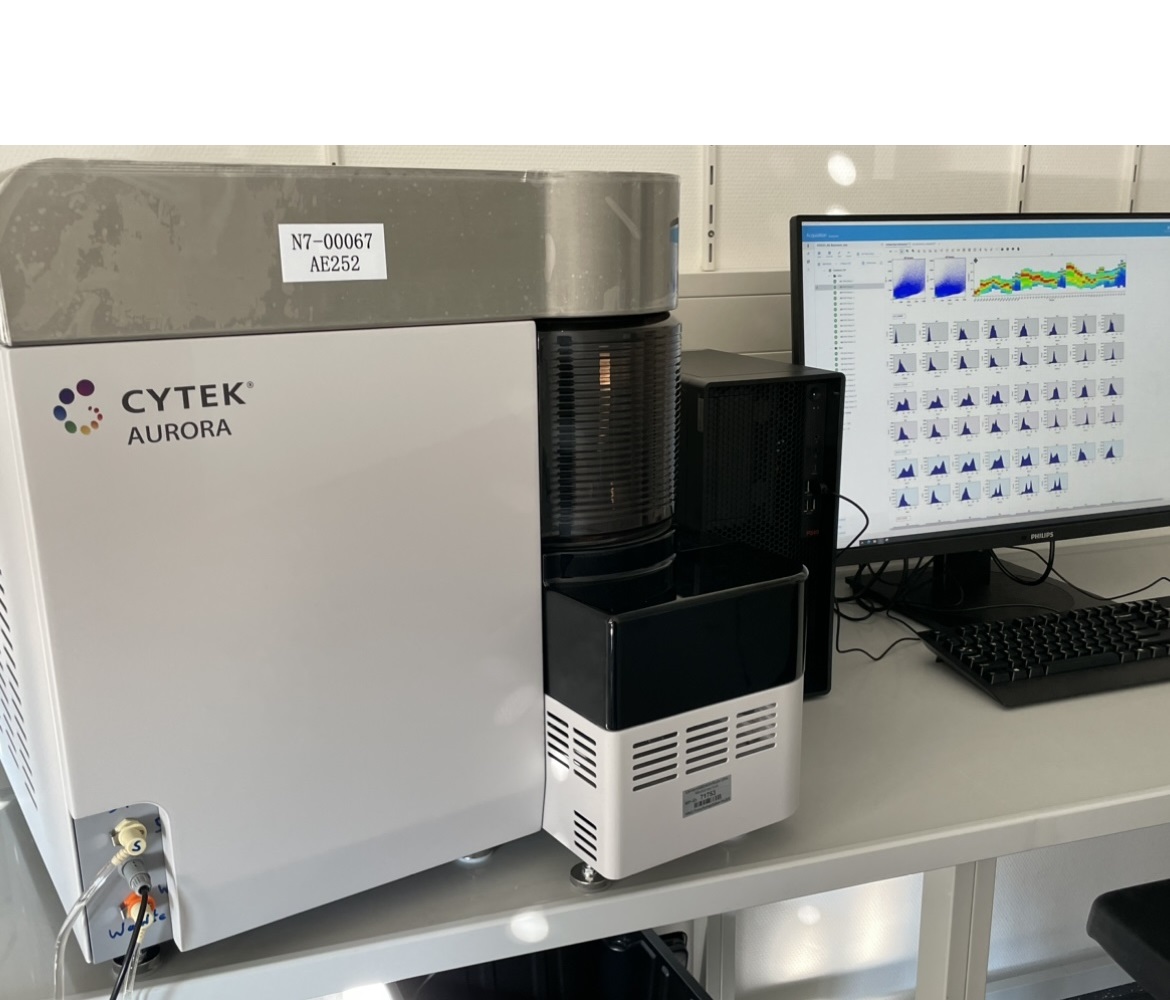 Picture of the spectral flow cytometry Aurora platform
