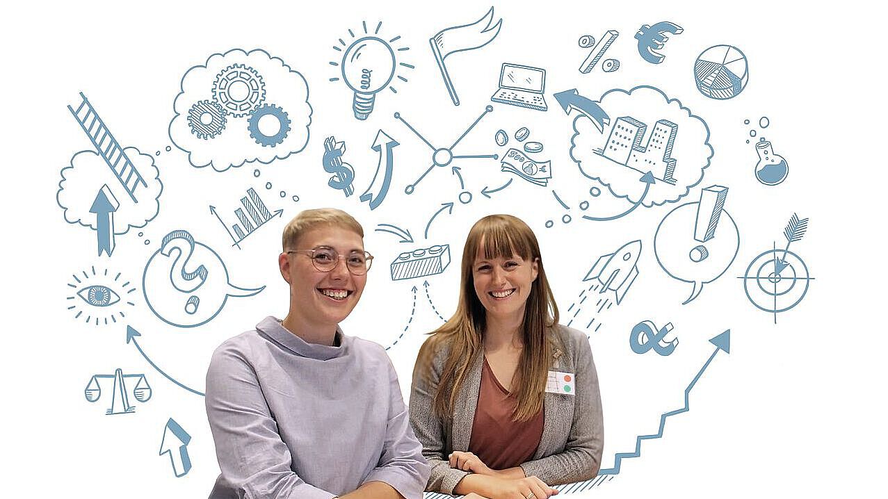 Gründerinnen Zwei Frauen vor kreativen Skizzen