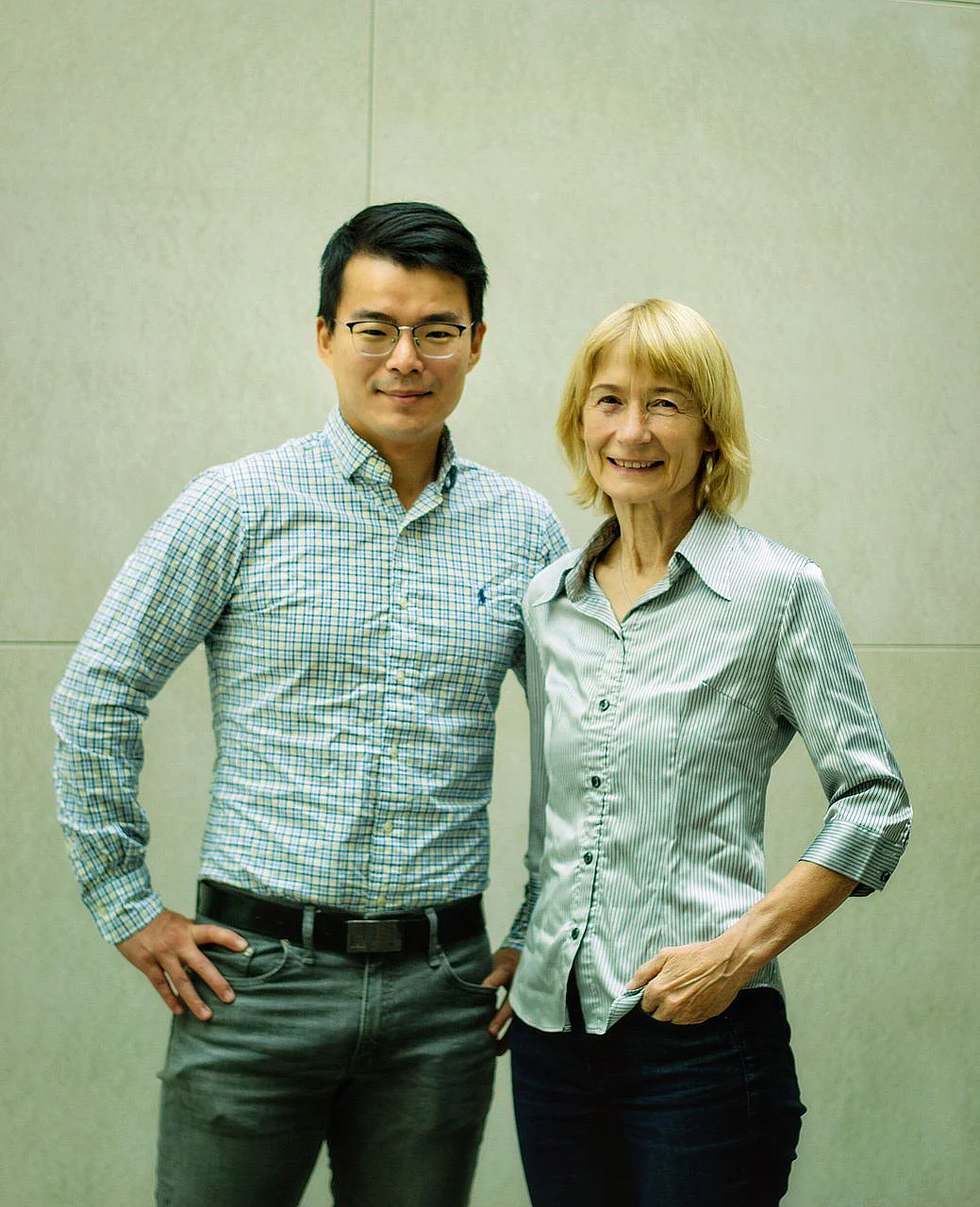 Dr. Haoyuan Qi (left) and Prof. Ute Kaiser from Ulm University (by Wenjing Huang)