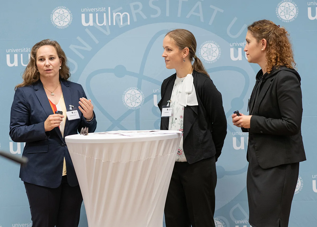 Pia Beyer-Wunsch, Dr. Cornelia Estner und Clarissa Gobiet 