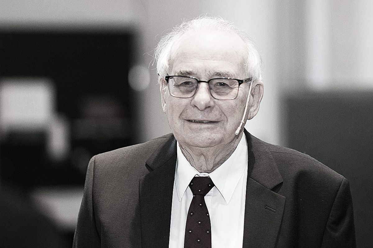 Professor Detlef Bückmann