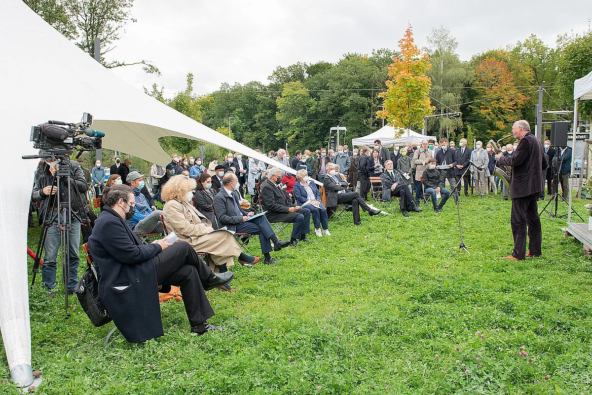Speakers in the first row with Lutzeier