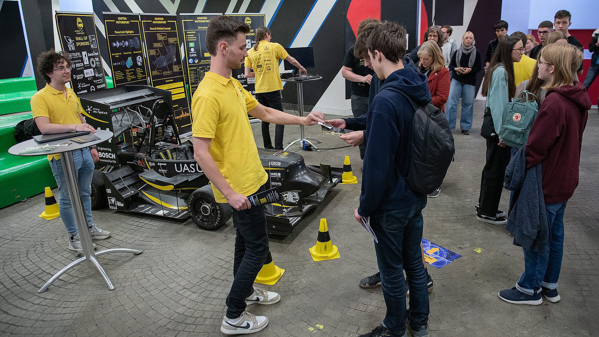 elektrischer Rennwagen vom Einstein Motorsport