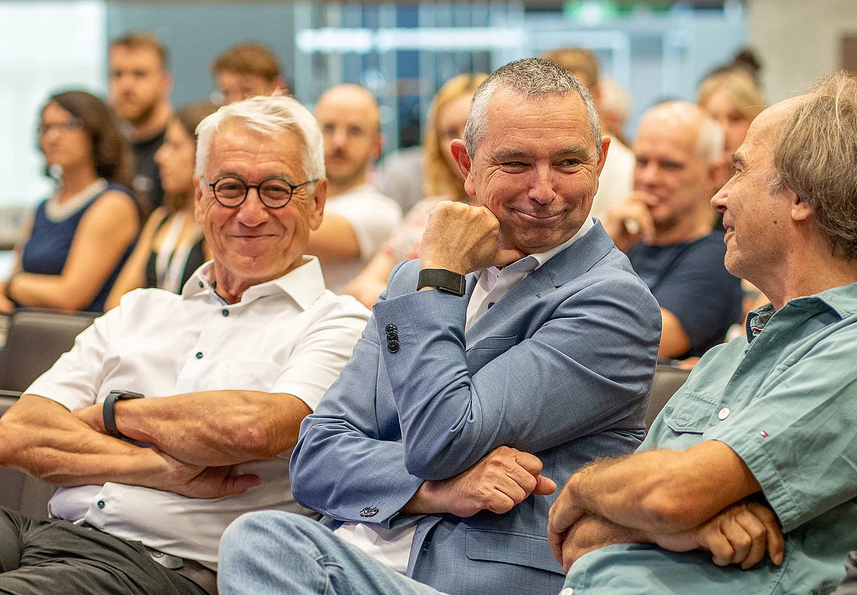 Prof. Wirth mit Prof. Kühl und PD Dr. Brockmann 