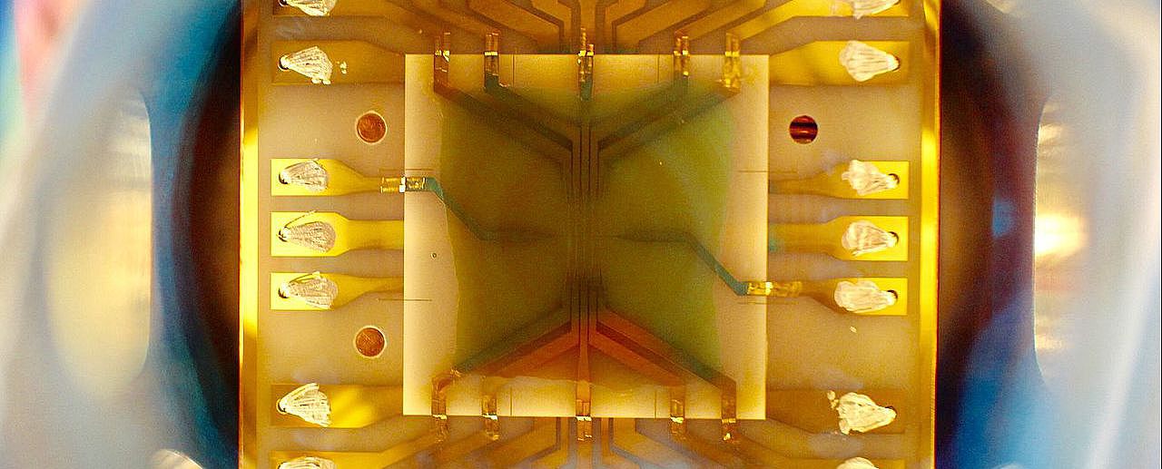 MAIUS-Atomchip zur Kühlung von Atomen MAIUS-Atomchip zur Kühlung von Atomen
