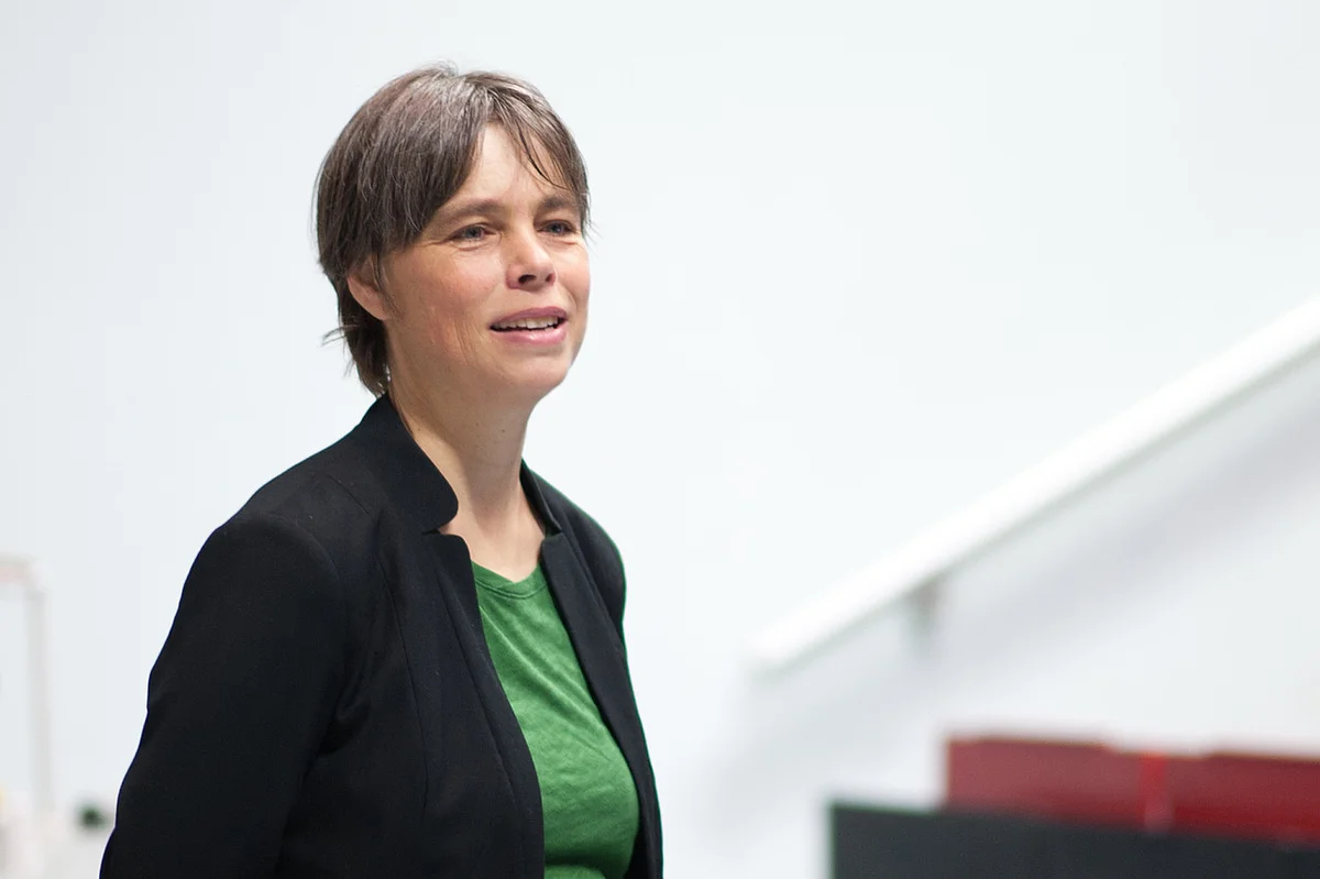 Erstmals hieß Prof. Irene Bouw, Vizepräsidentin für Lehre und Internationales, ausländische Studierende in englischer Sprache willkommen