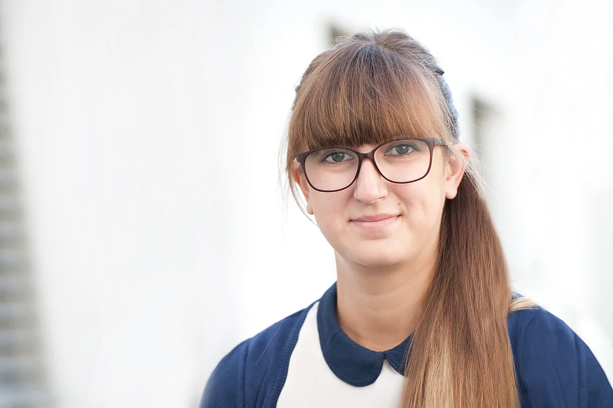 Dr. Bozhena Caratti