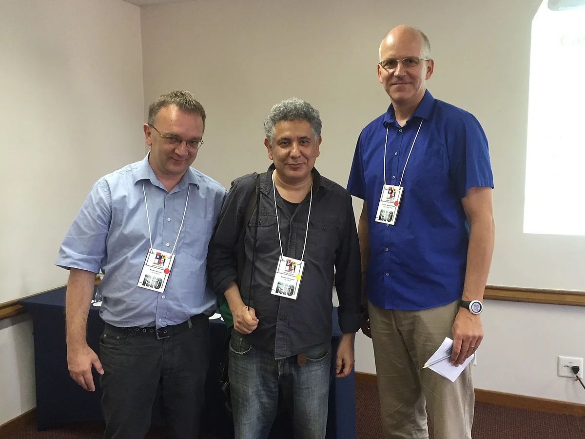 IWPE Organisatoren Manfred Reichert (links) und Mathias Weske (rechts) mit Keynote Sprecher Boualem Bentallah