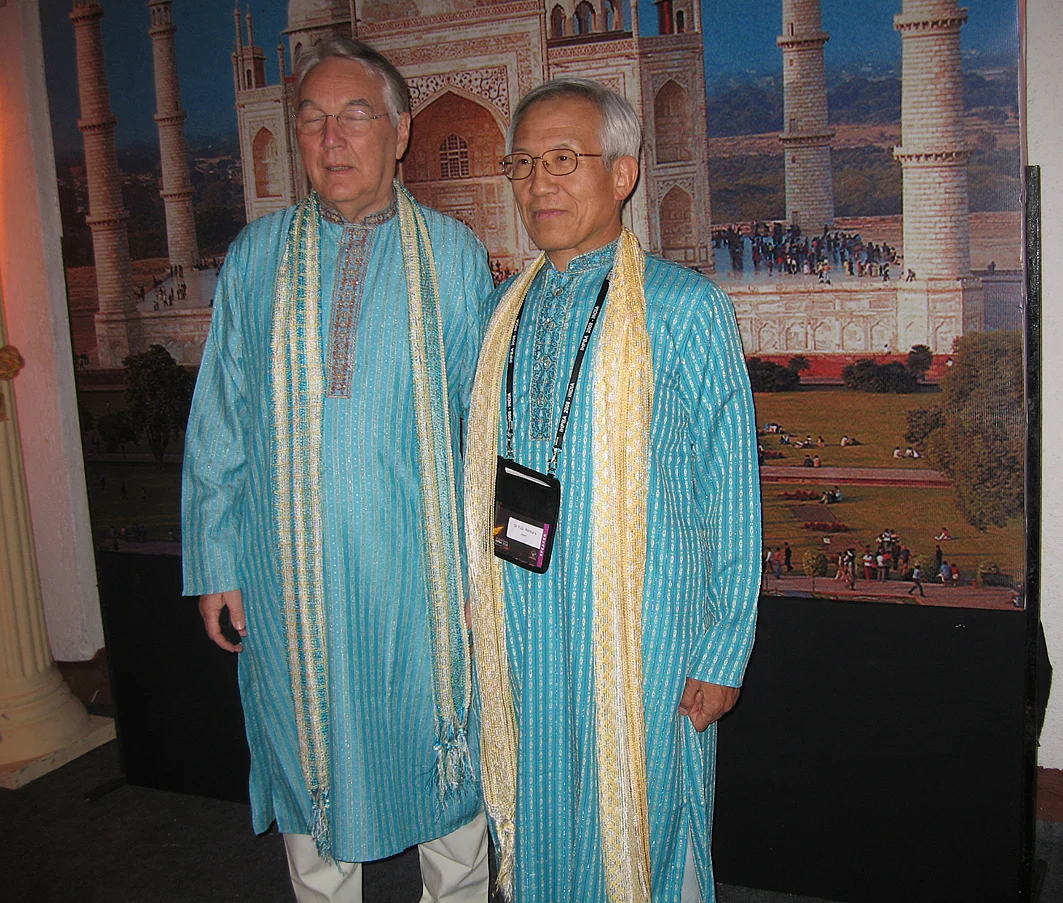Prof. Hans Günther Beger (links) mit dem japanischen Verbandspräsidenten Prof. Yuji Nimura
