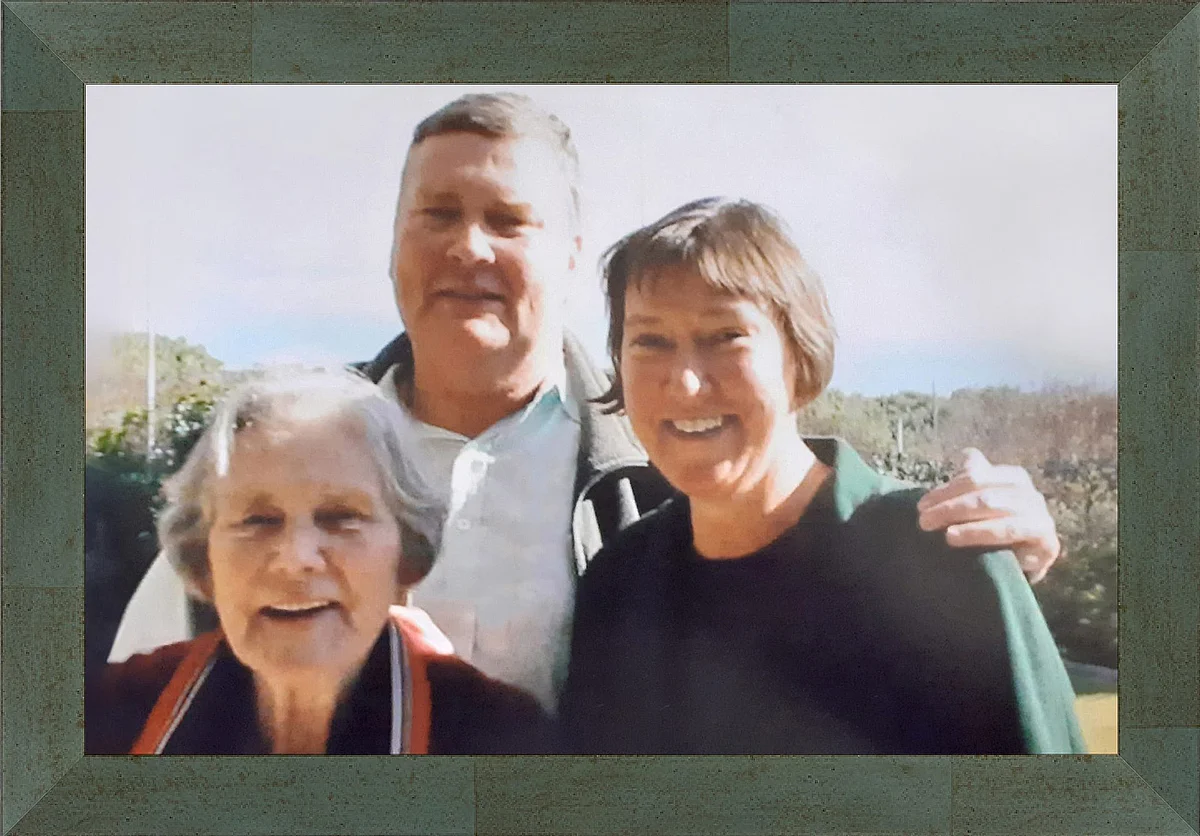 v.l. Hedwig Johanna Scott (geb. Neudecker) mit Sohn Henry Maurice Scott and Tochter Helene Raya Scott