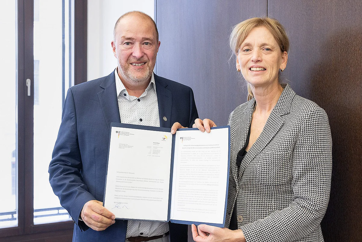 Dr. Markus Marquard und Bundesseniorenministerin Karin Prien