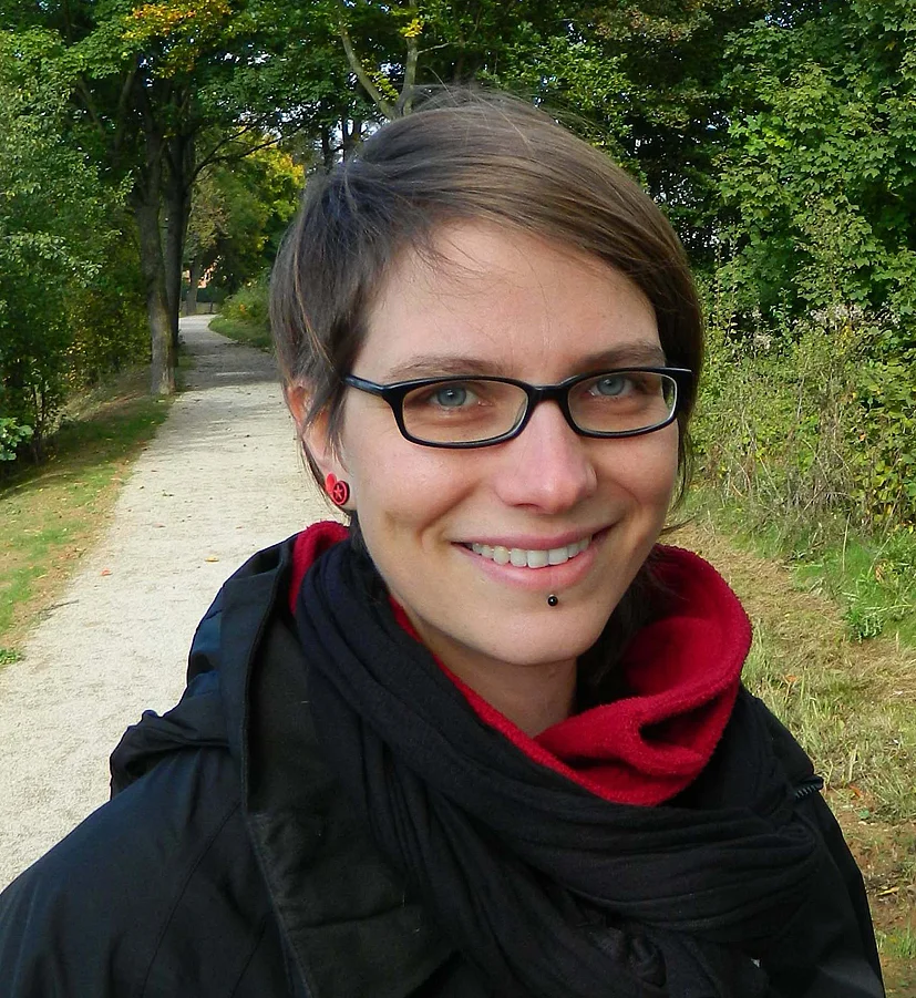 Die etwa fünf Gramm schwere Großohrfledermaus spürt auch im Unterholz ruhende Insekten auf
Diplom-Biologin Inga Geipel 