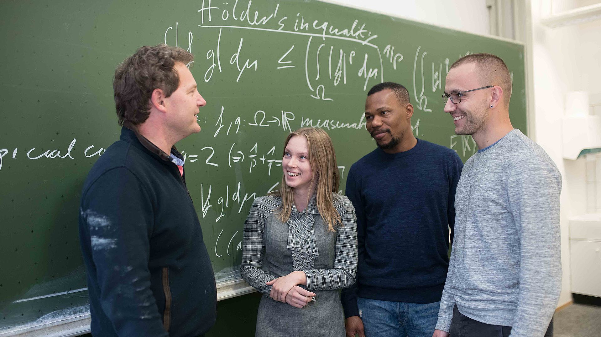 Prof Dr Stelzer with students