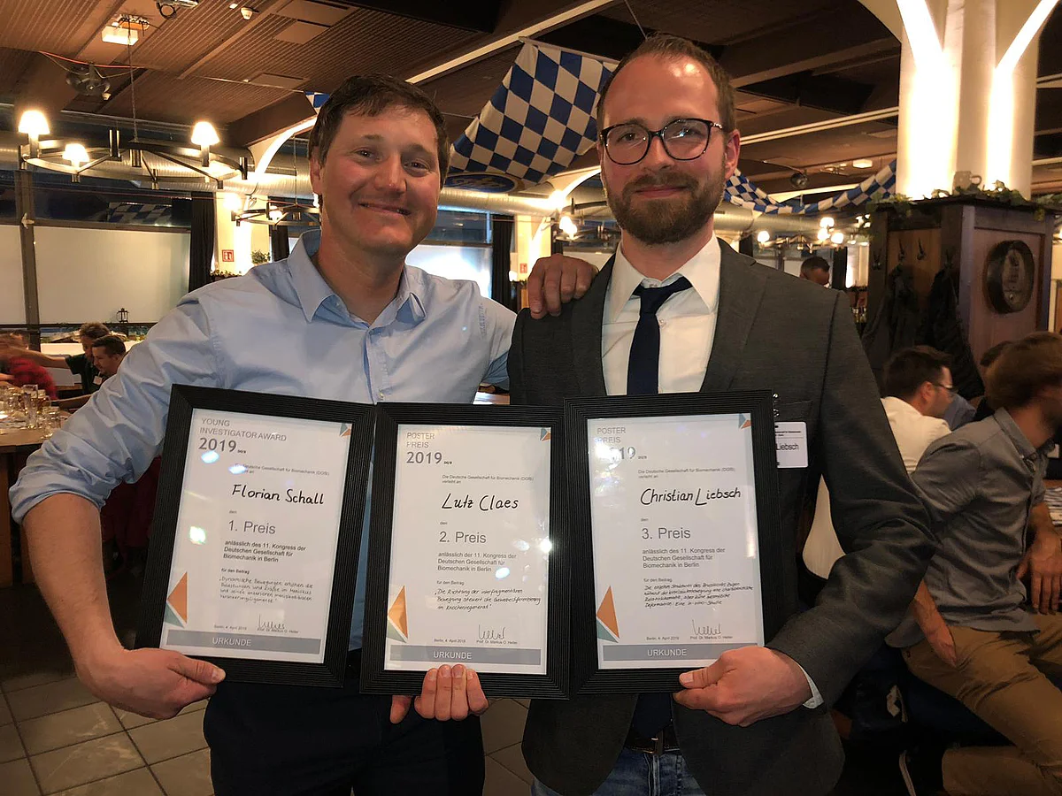 Unsere Preisträger Florian Schall und Christian Liebsch bei der Tagung der Deutschen Gesellschaft für Biomechanik 2019
