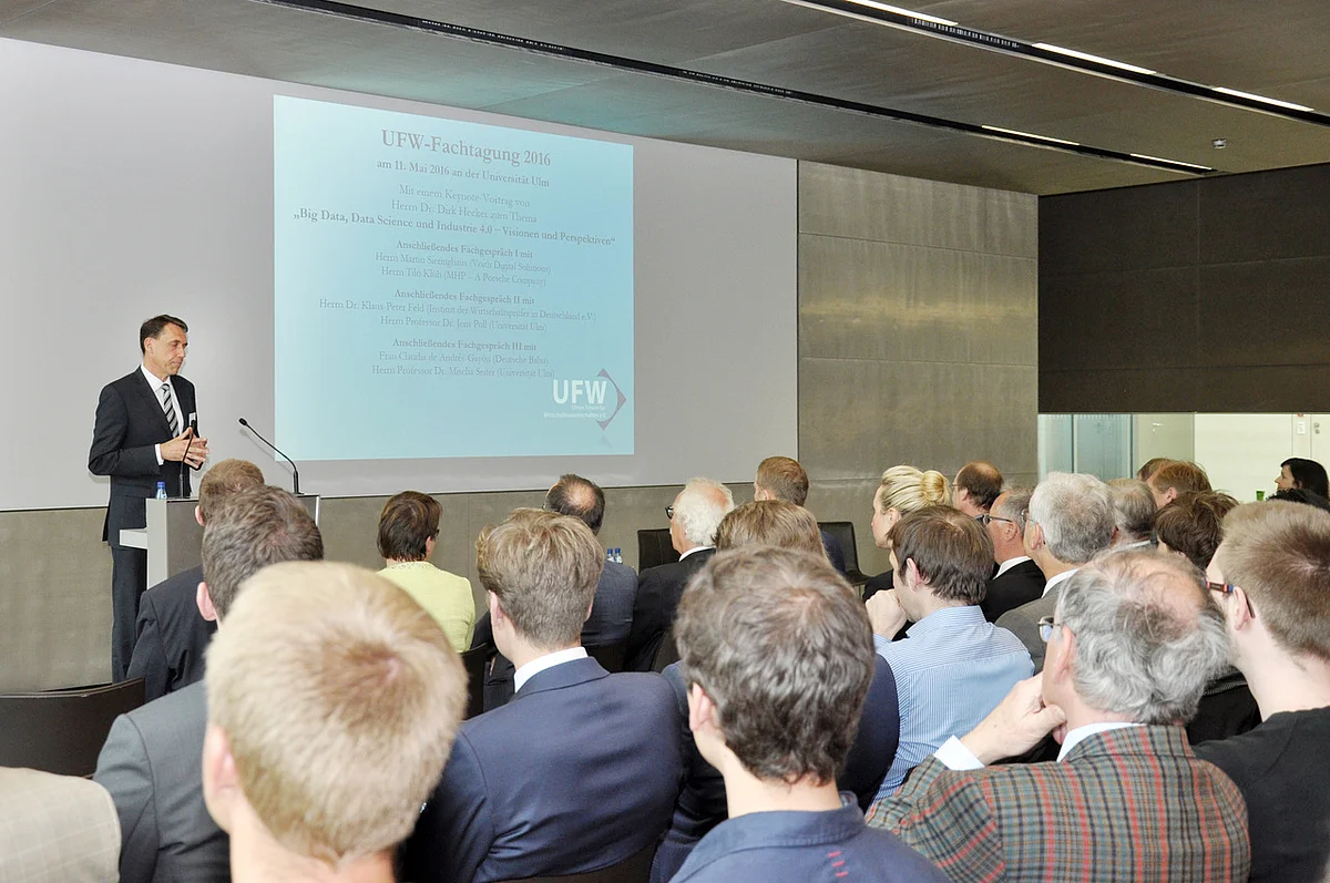 Prof. Kai-Uwe Marten, Leiter des Instituts für Rechnungswesen und Wirtschaftsprüfung
