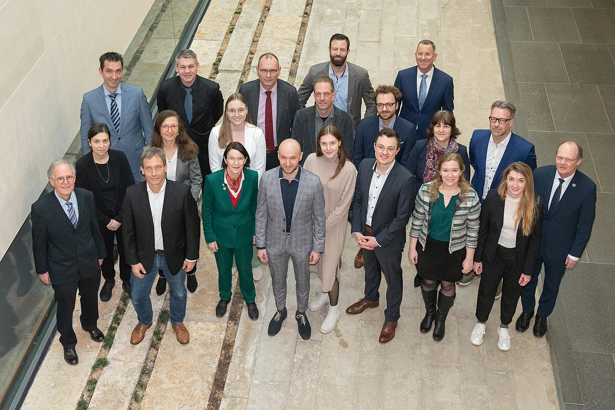 [Translate to English:] Gruppenbild aller Preistäger und Laudatoren