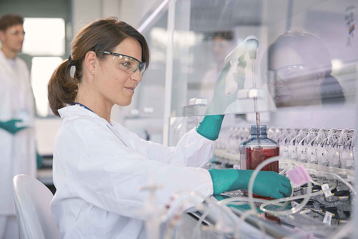 Forscherin bei Boehringer Ingelheim