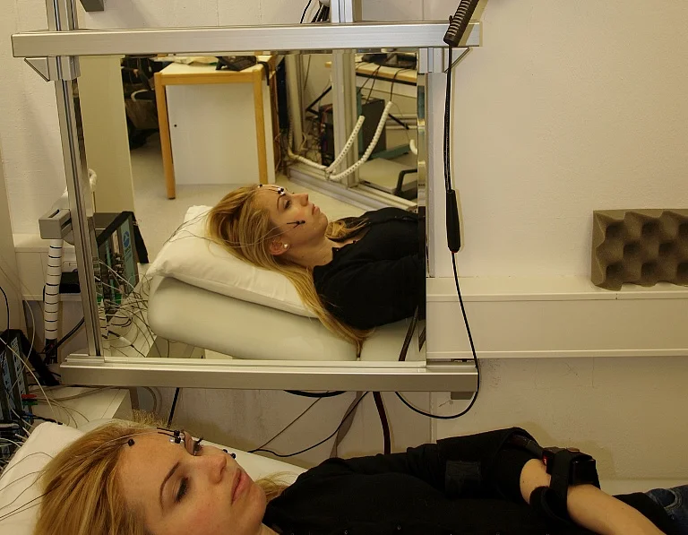 Probandin ohne Schmerz