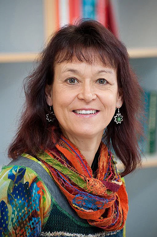 Prof. Simone Sommer
