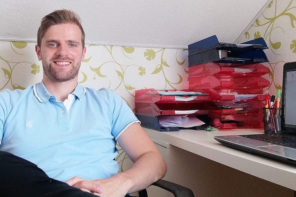 Simon Göppel Simon Göppel im Homeoffice