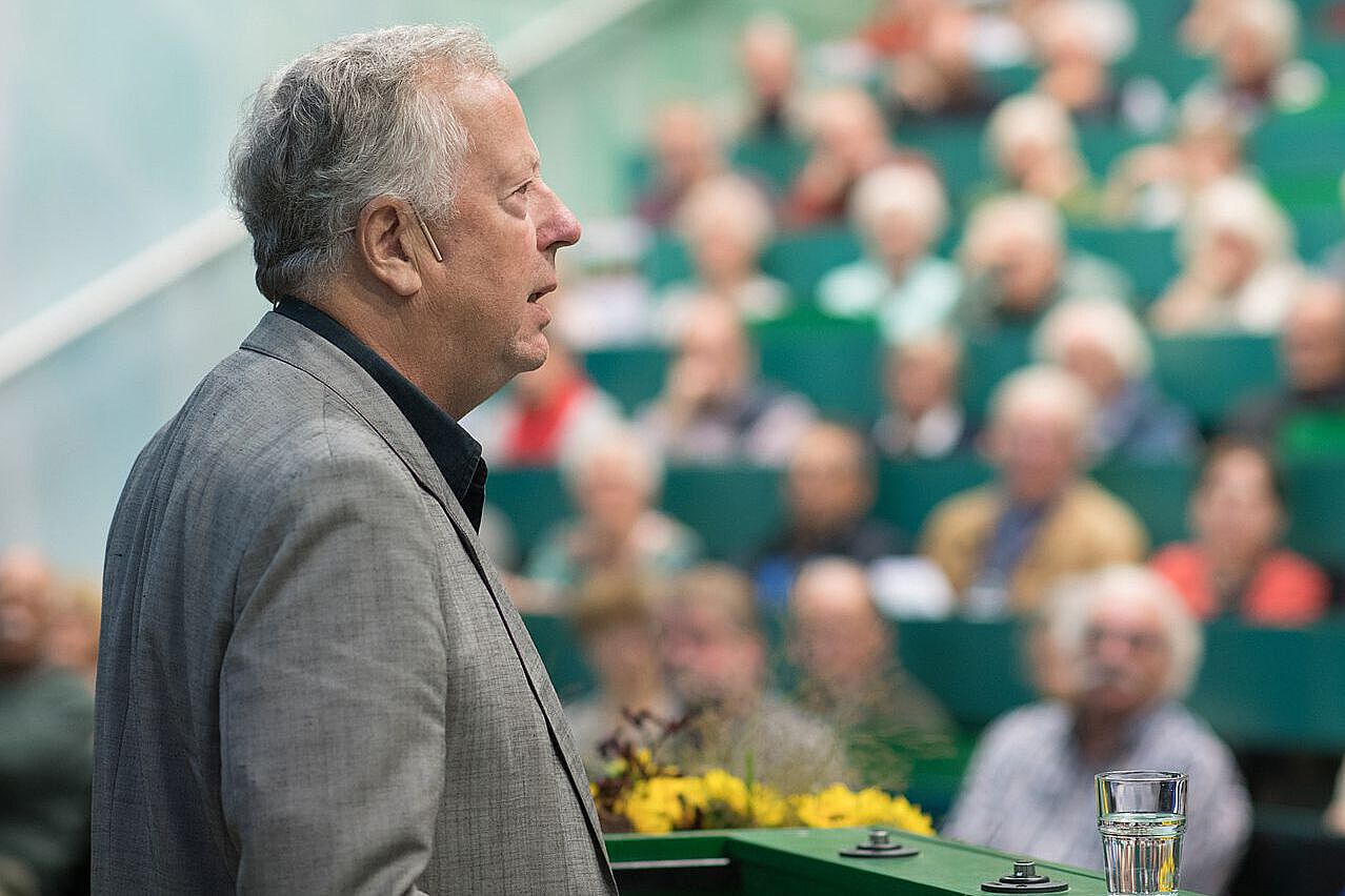 Humboldt- Biograph Manfred Geier bei der Herbstakademie