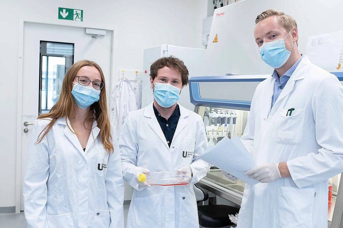 Gruppenbild Forschende Instiut für Molekulare Virologie