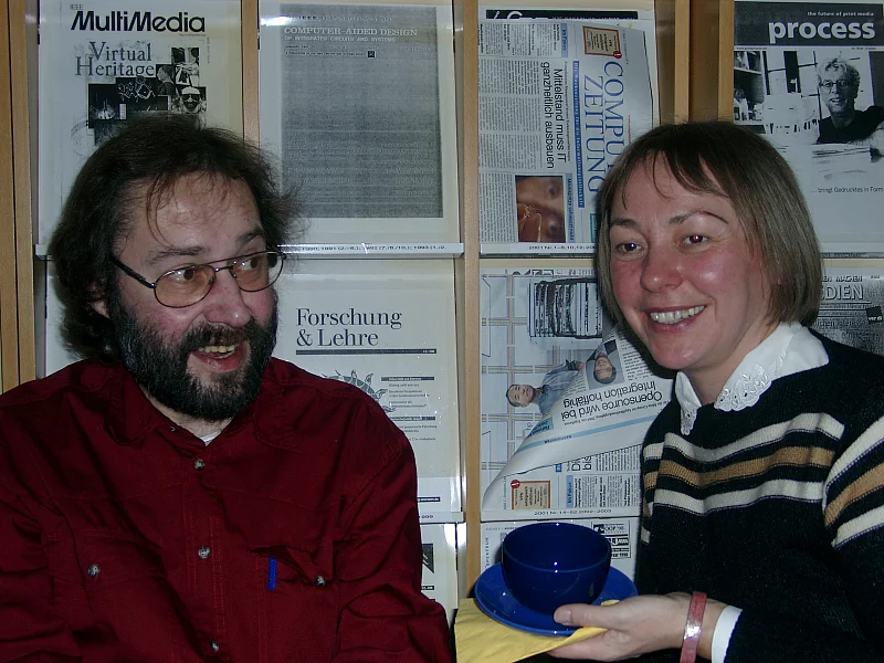 Bild Herrn Haugs während der Insitutsweihnachtsfeier 2003.