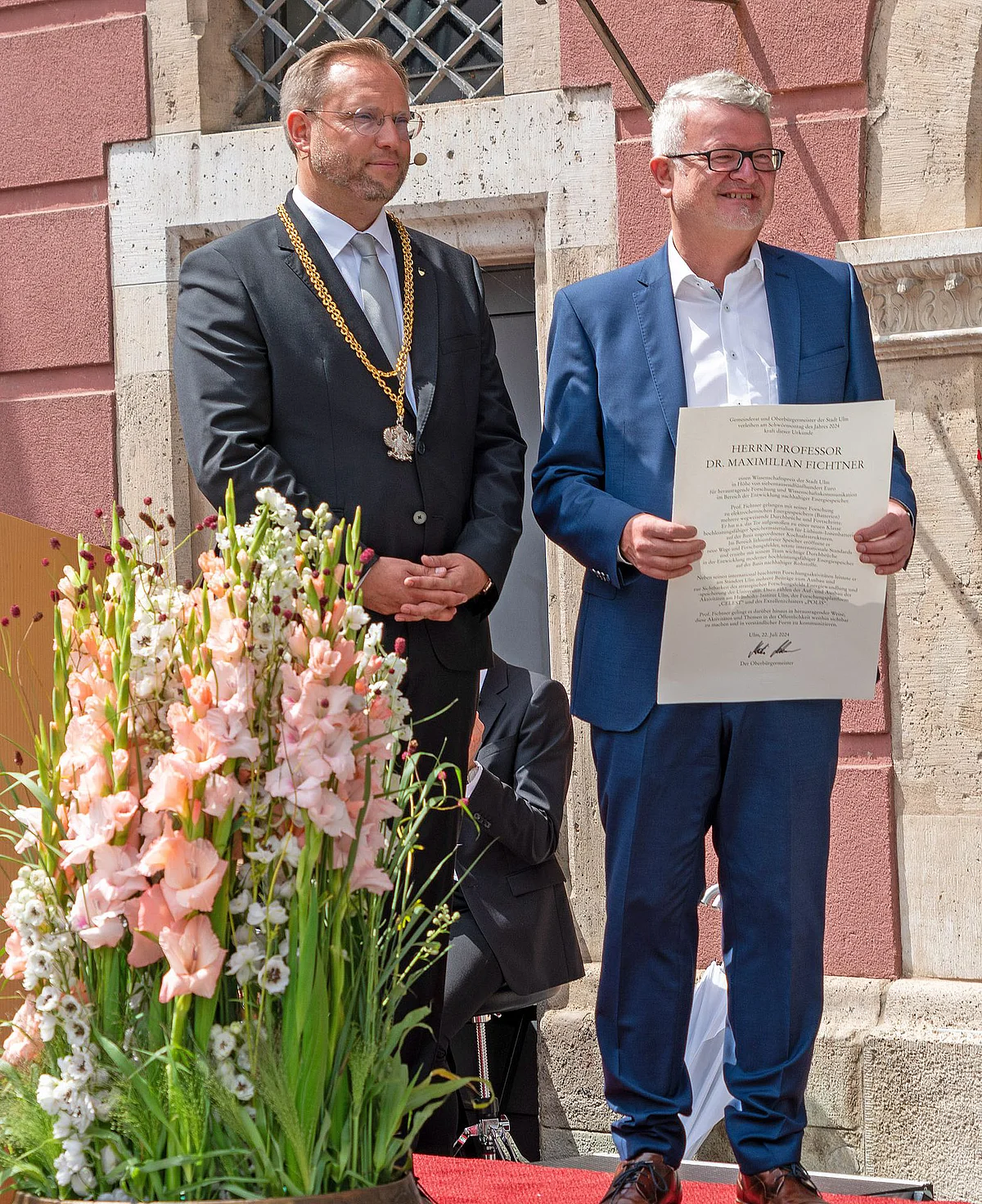 Oberbürgermeister Martin Ansbacher (links) mit Prof. Dr. Maximilian Fichtner