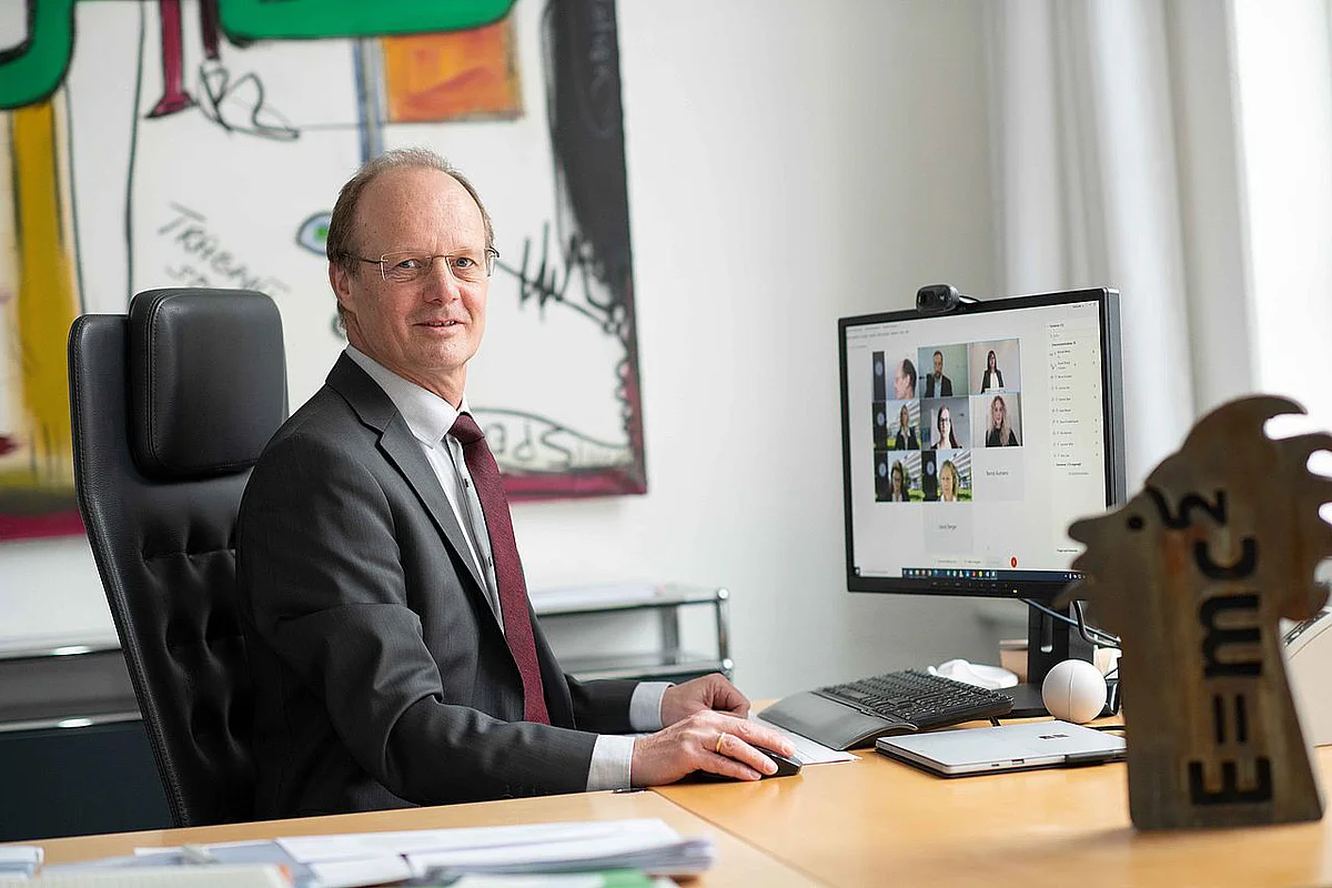 Uni-Präsident Prof. Weber