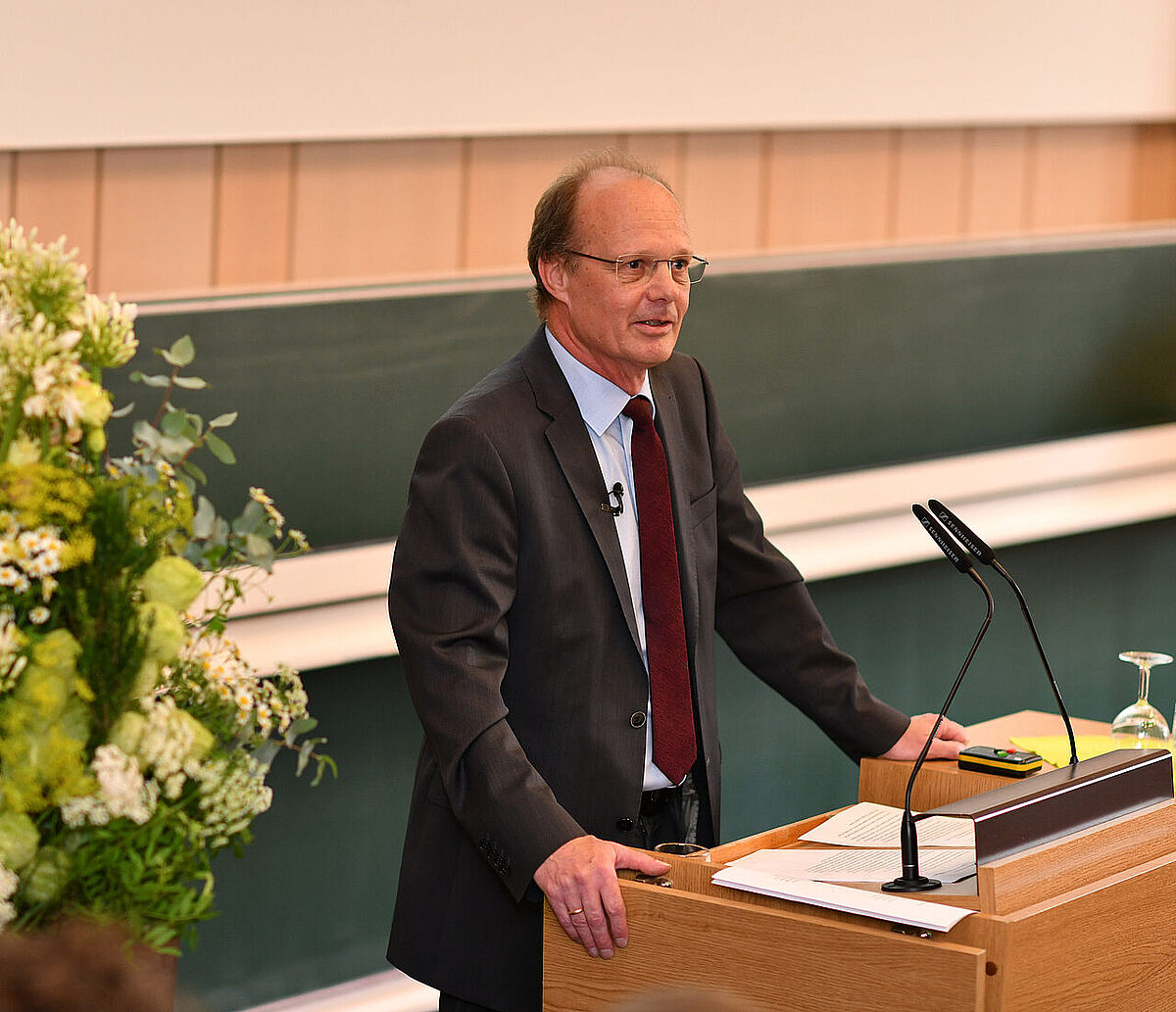 Universitätspräsident Prof. Michael Weber