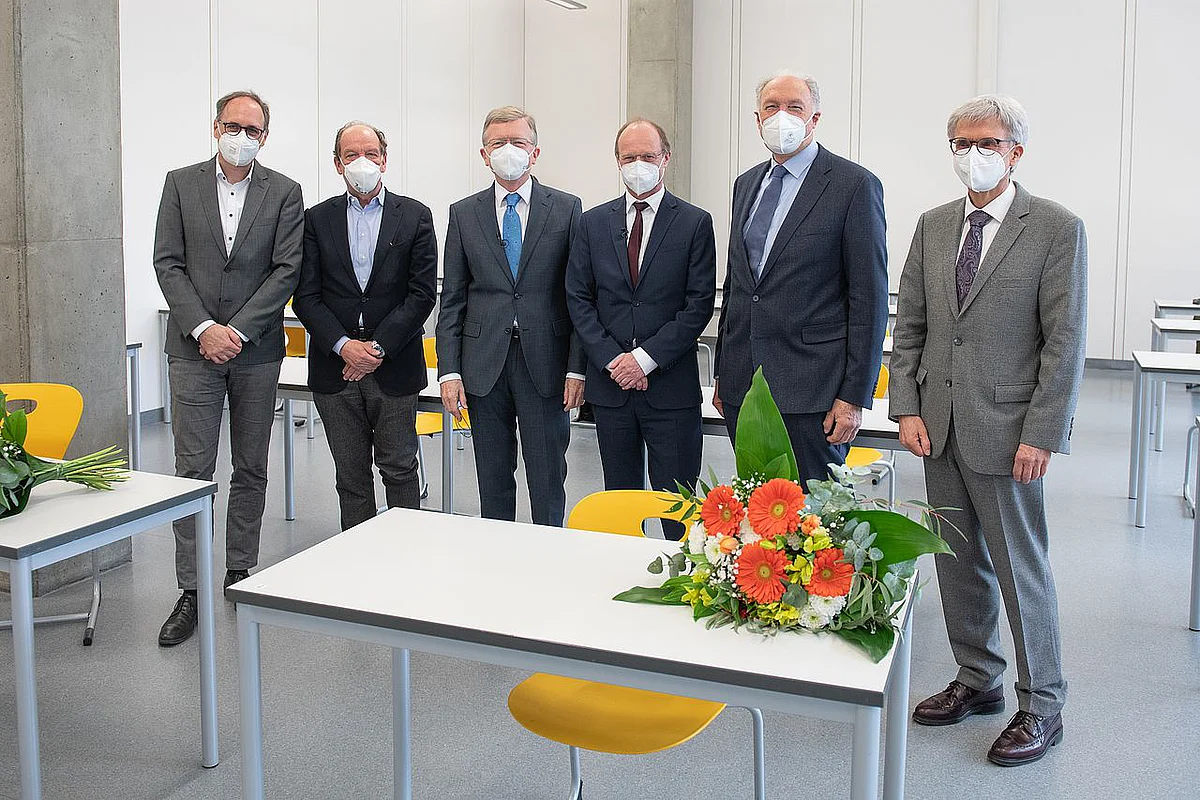 Präsidiumsmitglieder und Uniratsangehörige