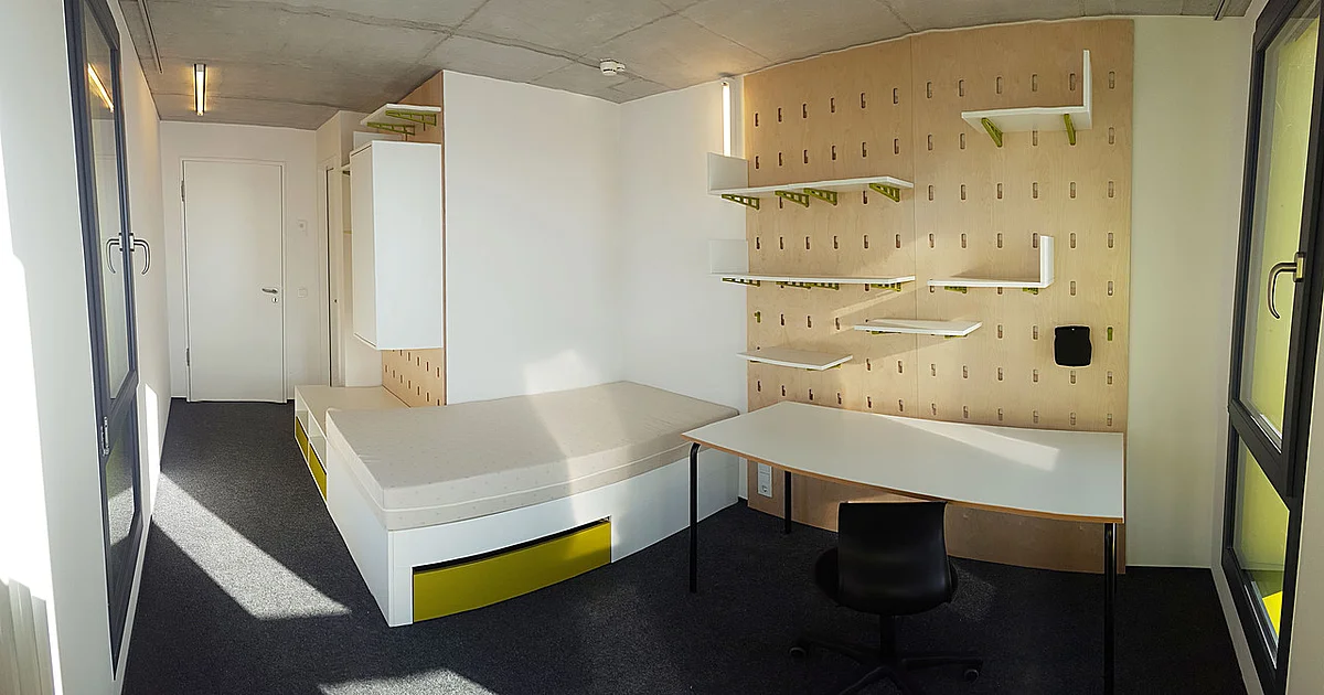 Das modulare Mobilar wurde eigens von Studierenden der Hochschule für Gestaltung Schwäbisch Gmünd entworfen (Foto: Studierendenwerk Ulm) 