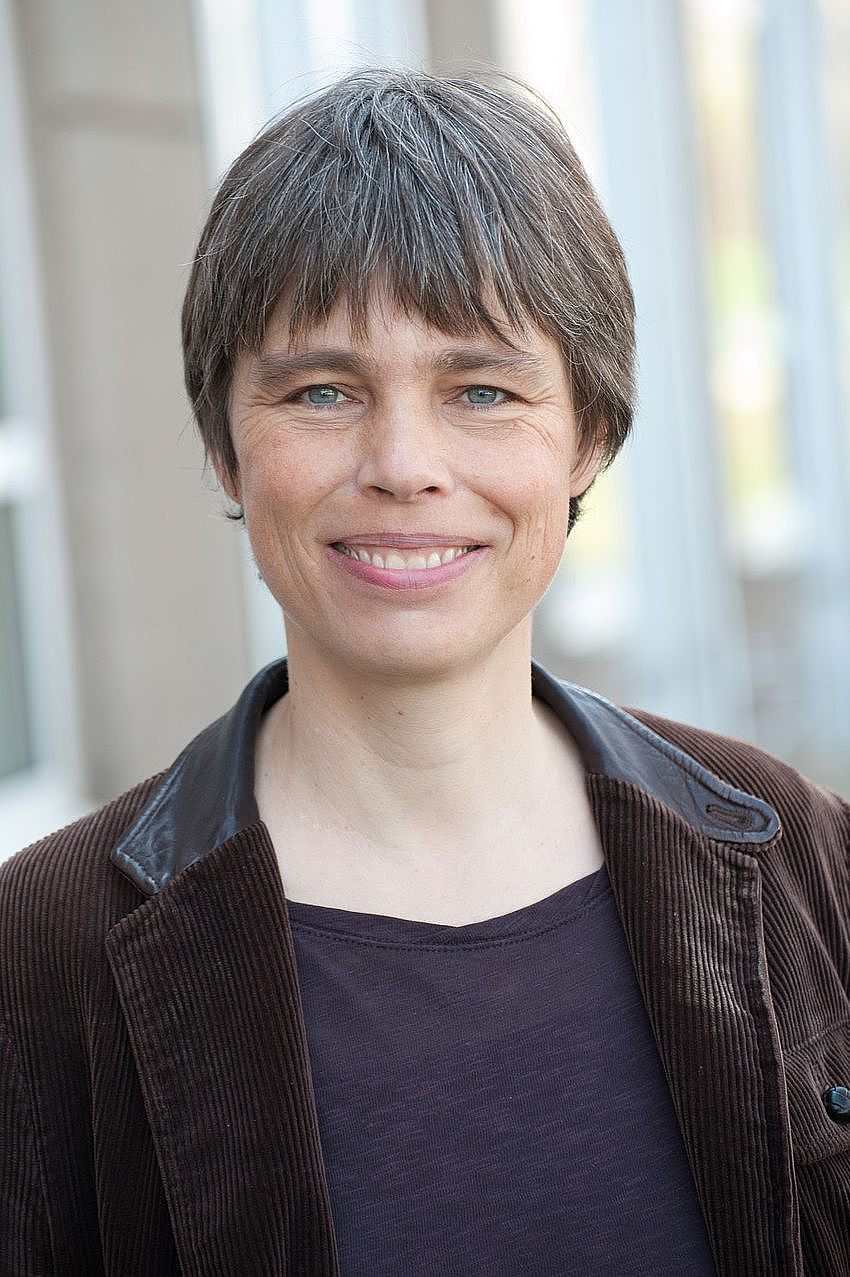 Frau Prof. Dr. Irene Bouw