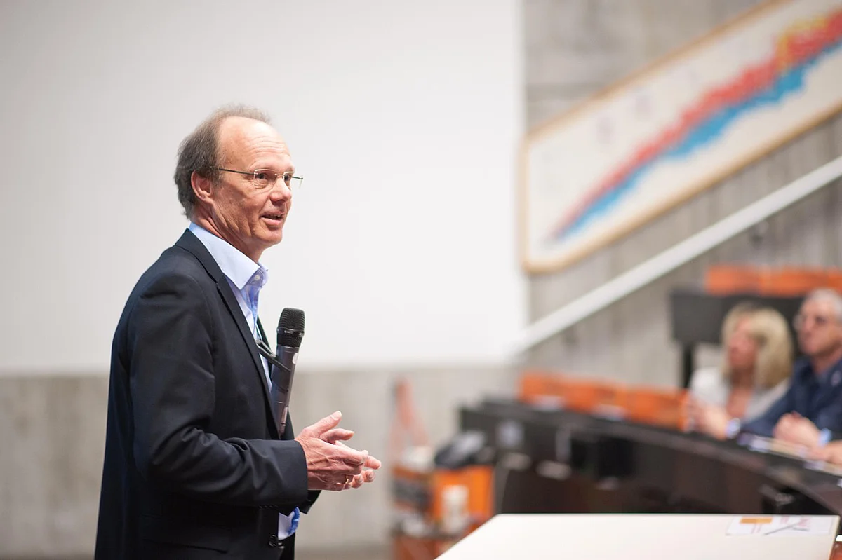 Prof. Weber