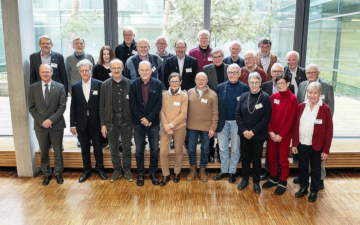 ehemalige Studierende des ersten Absolvierendenjahrgangs 