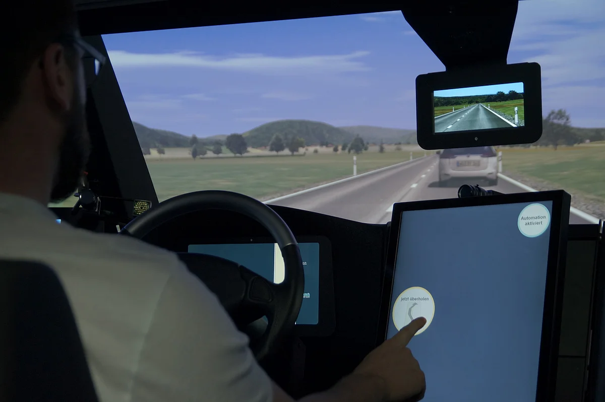 Displayansicht im Fahrsimulator 