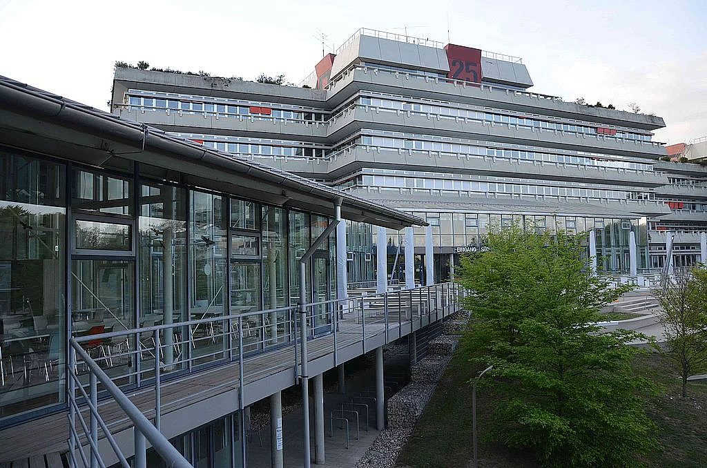 Uni-Südeingang im Notbetrieb