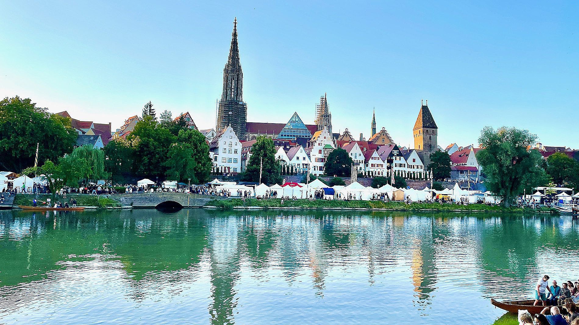 Donau mit Blick auf das Münster Ulm 
