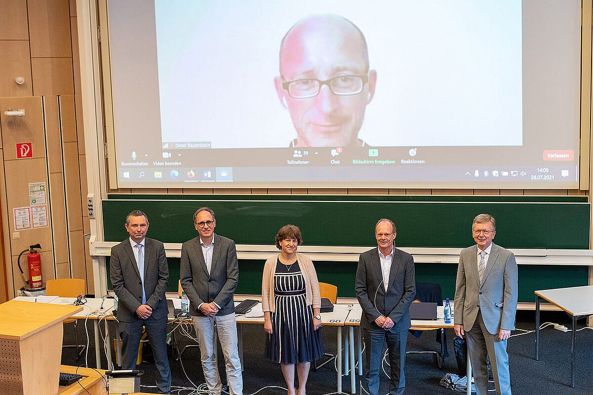 Gruppenbild Präsidium Juli 2021