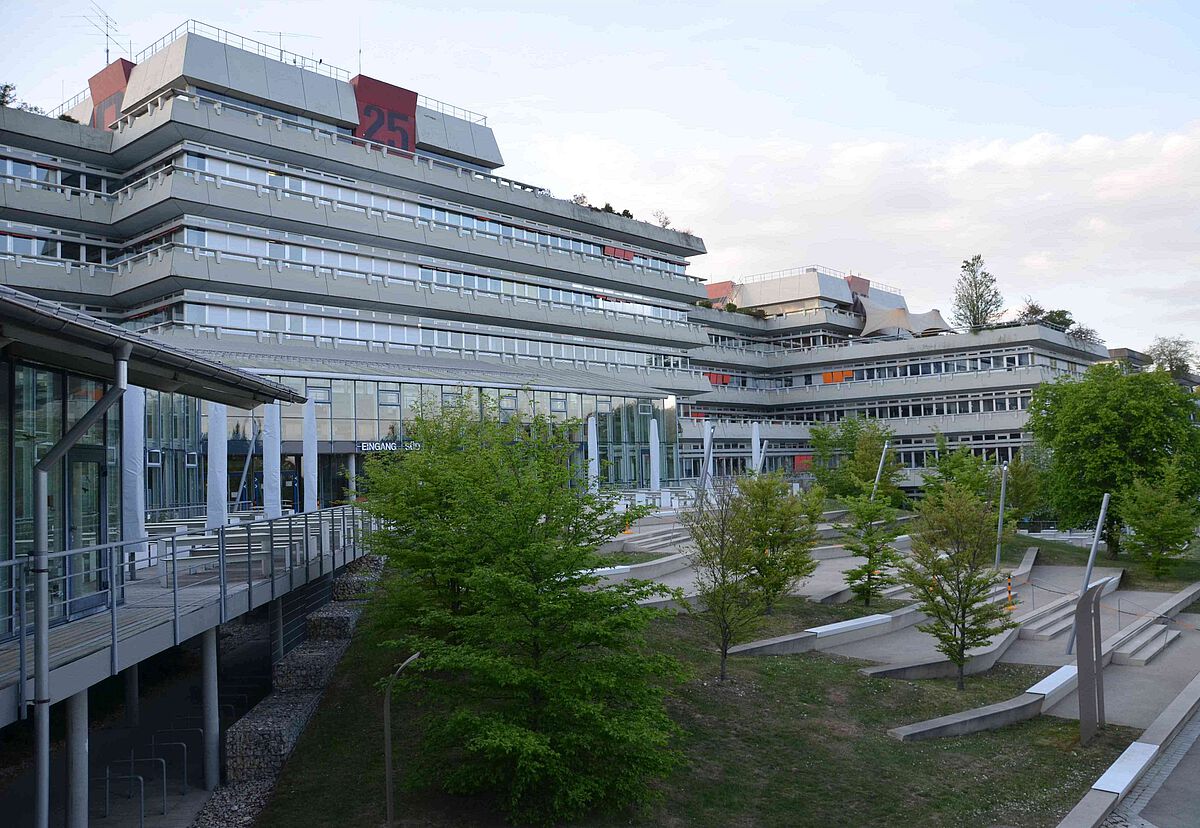 Eingang Universität-Süd