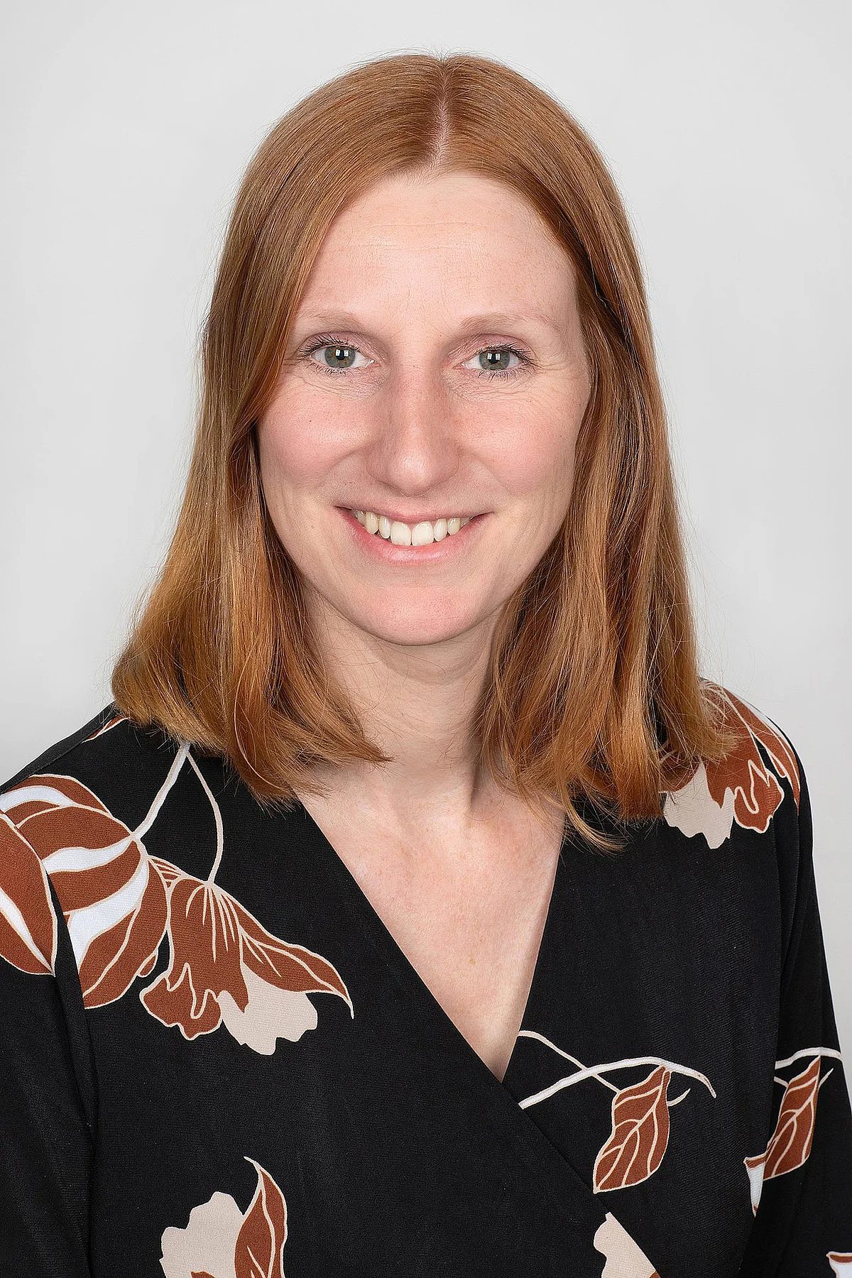 Dr. Stefanie Mayer