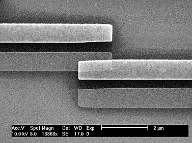 Elektronenmikroskopische Aufnahme eine Josephson-Kontaktes 