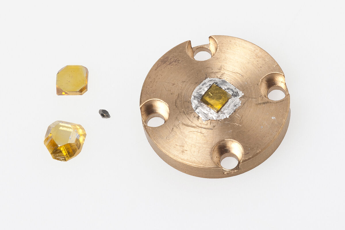 Bei der Verbesserung der Magnetresonanztomographie im Zuge des Projekts HYPERDIAMOND spielen Diamanten eine entscheidende Rolle (Foto: Eberhardt/Uni Ulm)