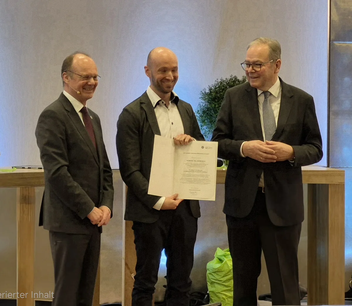 Promotionspreis der Ulmer Universitätsgesellschaft für Dr. Stefan Reich