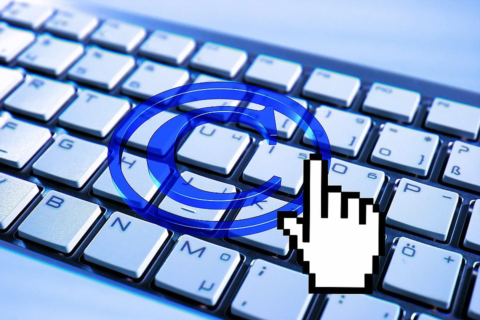 https://pixabay.com/de/email-tastatur-computer-copyright-826333/