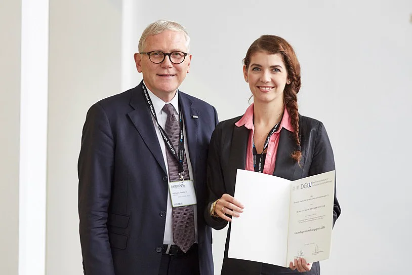Verleihung des Grundlagenpreises 2016 der Deutschen Gesellschaft für Orthopädie und Unfallchirurgie an Melanie Haffner-Luntzer
