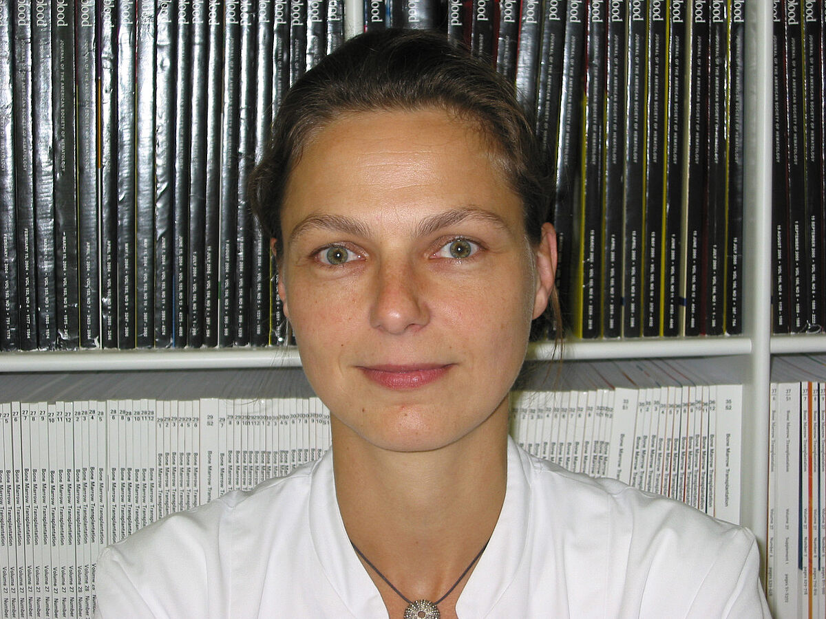Dr. Britta Höchsmann hat gemeinsam mit Prof. Schrezenmeier die wissenschaftliche Leitung des Patientenseminars