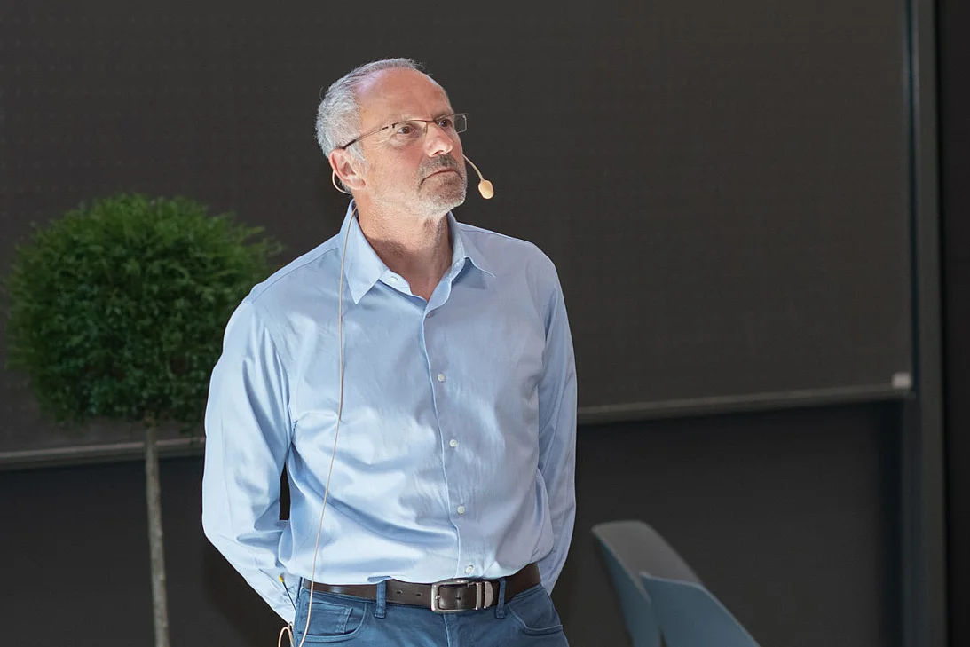 Professor Markus Fischer im Hörsaal des TTU