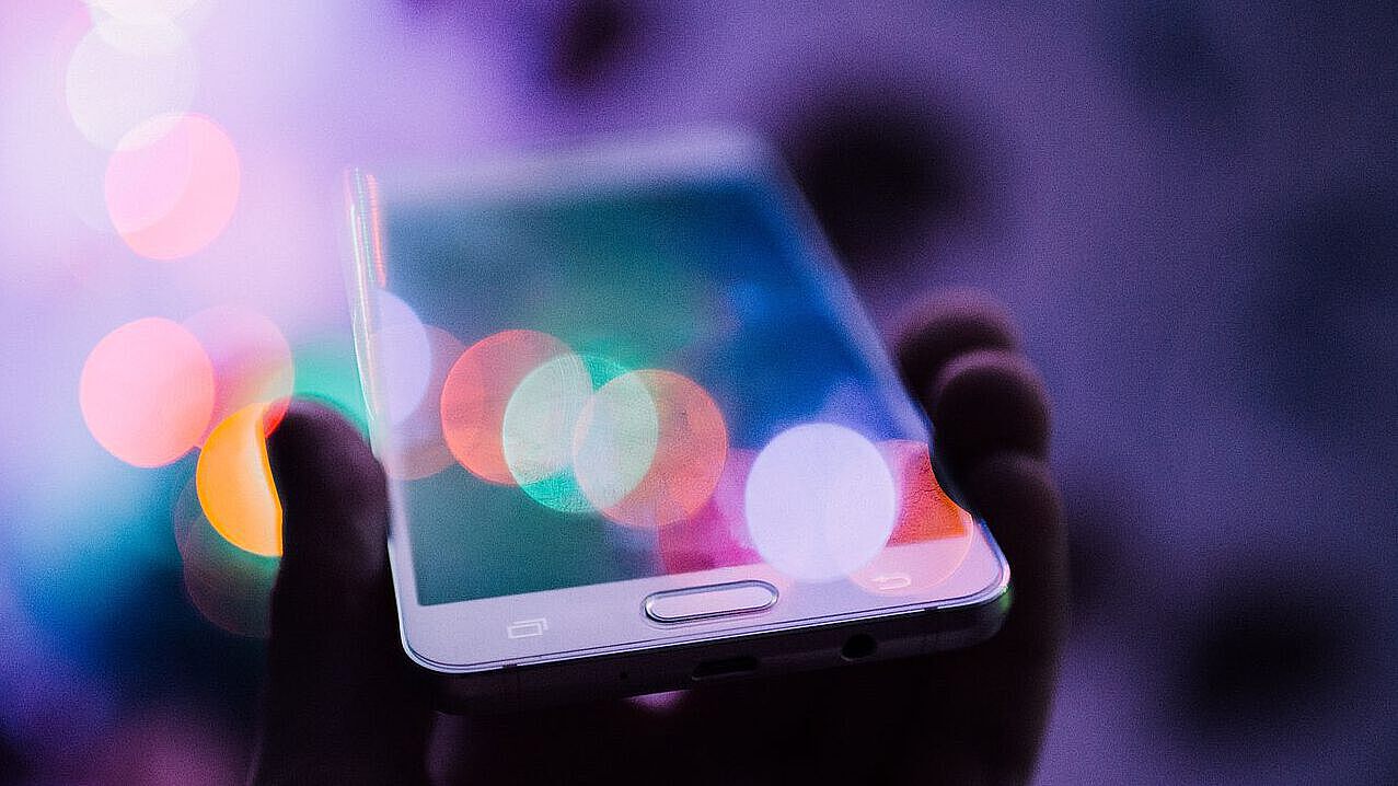 Smartphone (Foto: Rodion Kutsaev/unsplash) Smartphone